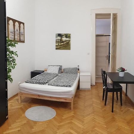 Near Jokai Ter With 3 Rooms Budapeşte Dış mekan fotoğraf